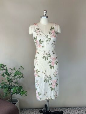 NWT JJs House Floral V-Neck Sheath Dress Sz Medium